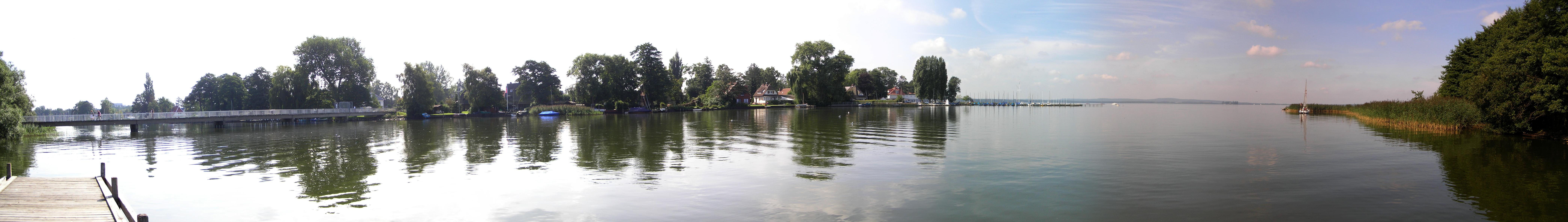 Badeinsel Steg.jpg